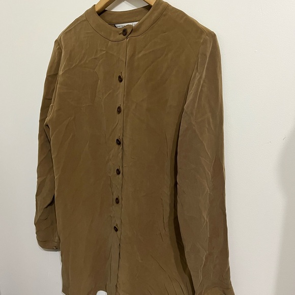 Peter Nygard 100% silk button-down - Picture 2 of 7